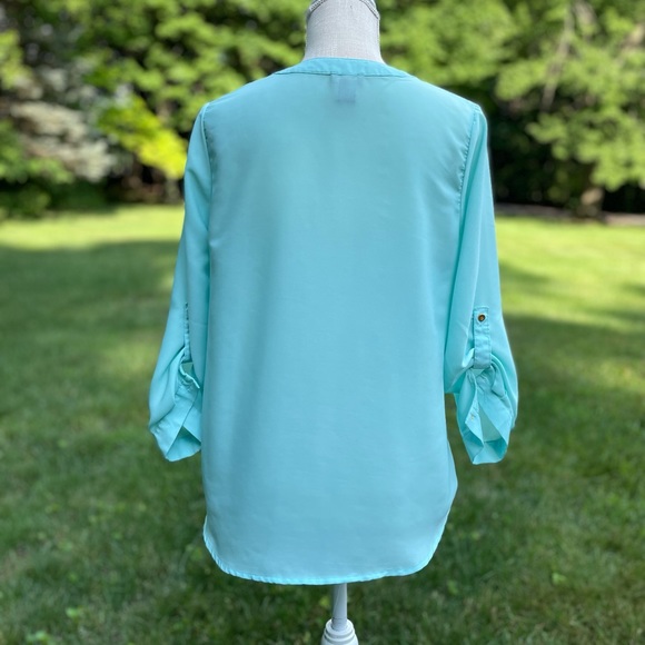 Blue/teal sheer top - Picture 3 of 4